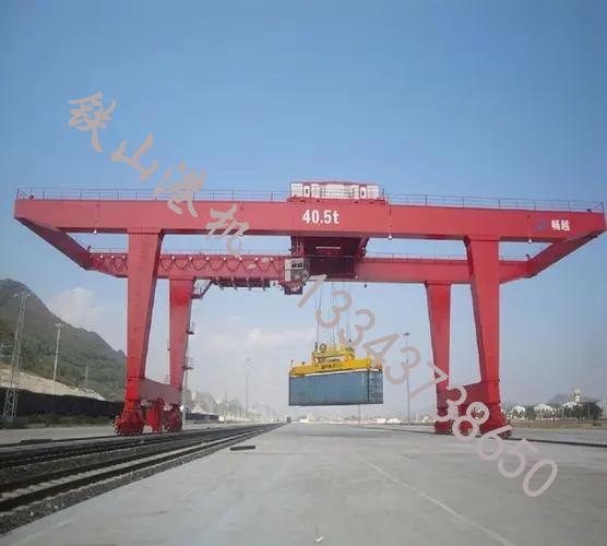 江西景德鎮集裝箱起重機廠(chǎng)家起重機適用于港口、碼頭等地方作業(yè)