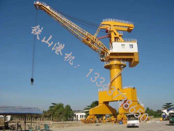 廣東珠海門(mén)座式起重機廠(chǎng)家單臂架港口門(mén)座起重機的特點(diǎn)