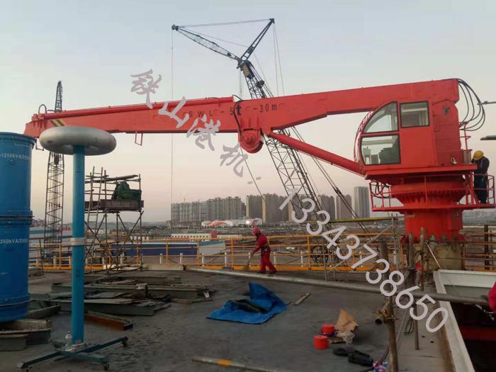 福建南平甲板起重機廠(chǎng)家液壓油應具備以下特點(diǎn)