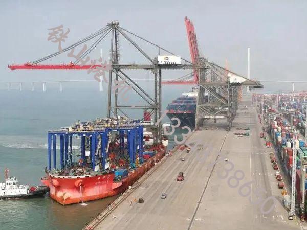江蘇宿遷岸橋起重機廠(chǎng)家起重機安全性高